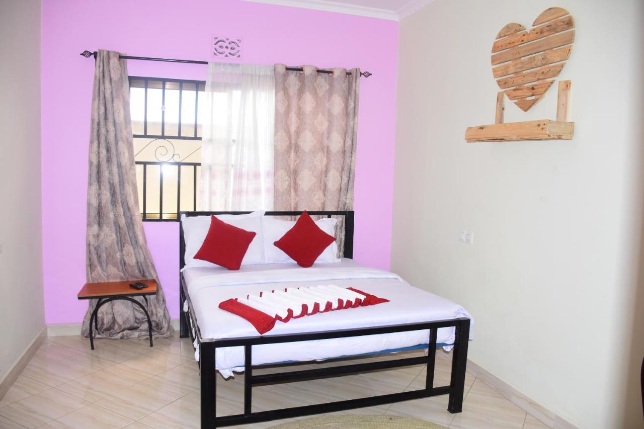 Safari Park House Bed & Breakfast Аруша Екстериор снимка