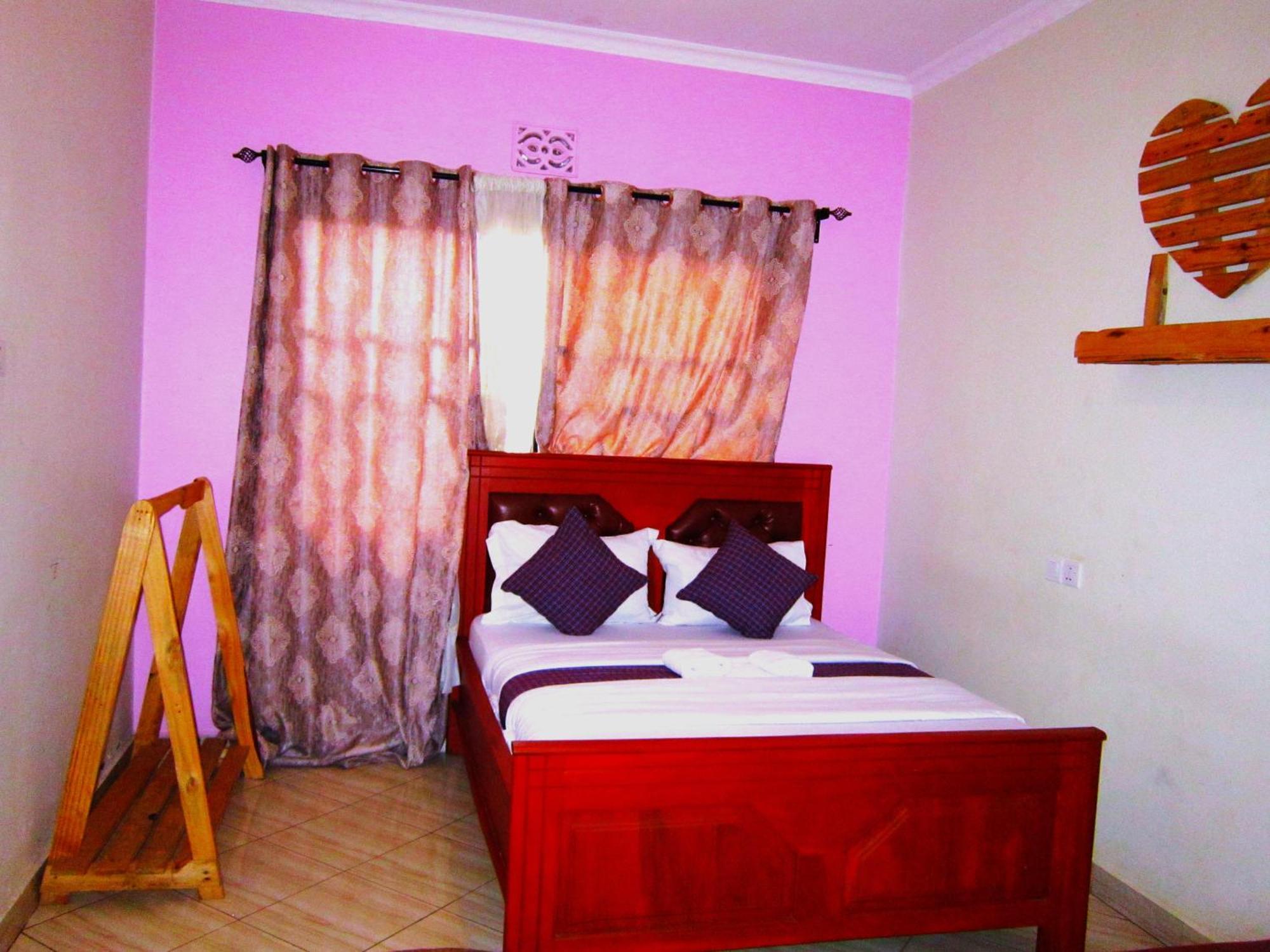 Safari Park House Bed & Breakfast Аруша Екстериор снимка