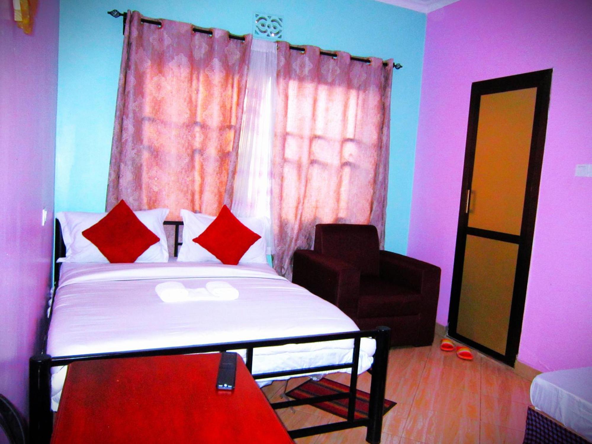 Safari Park House Bed & Breakfast Аруша Екстериор снимка