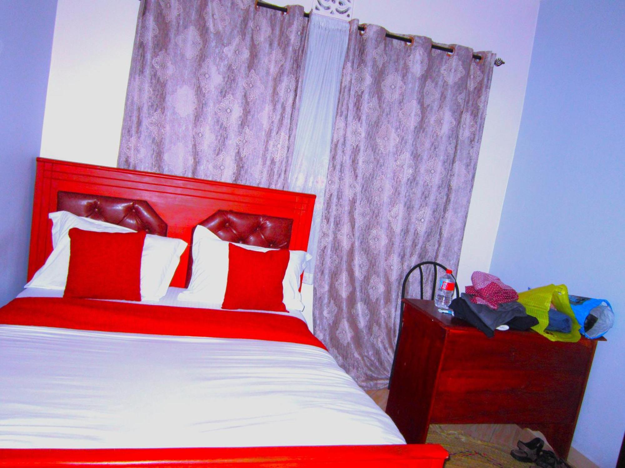 Safari Park House Bed & Breakfast Аруша Екстериор снимка