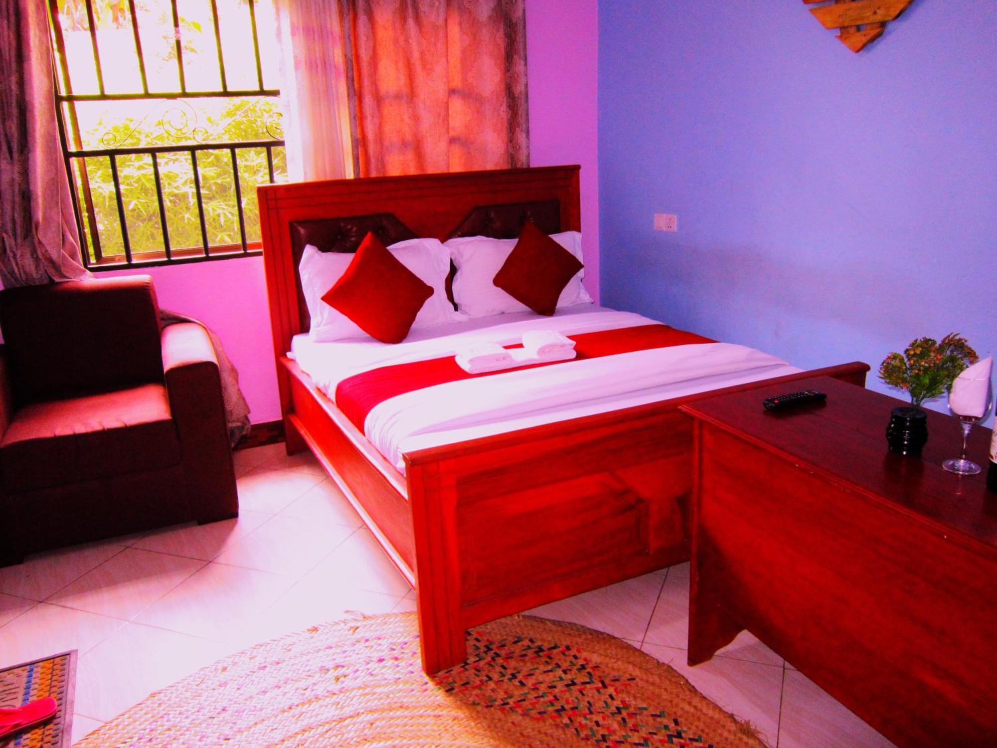Safari Park House Bed & Breakfast Аруша Екстериор снимка