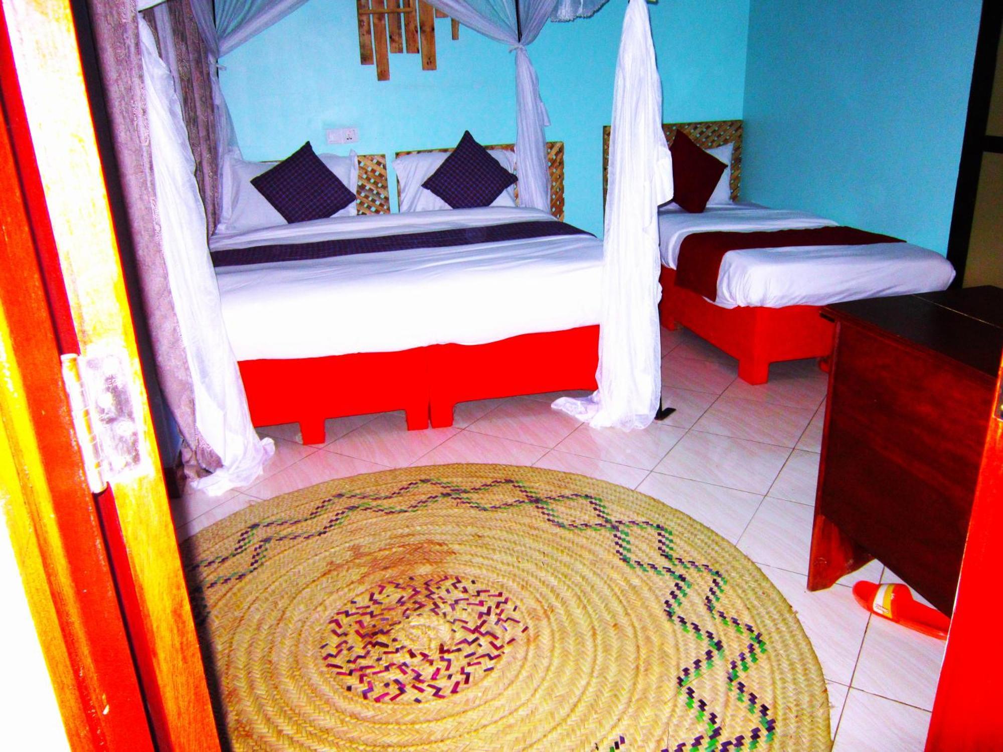 Safari Park House Bed & Breakfast Аруша Екстериор снимка