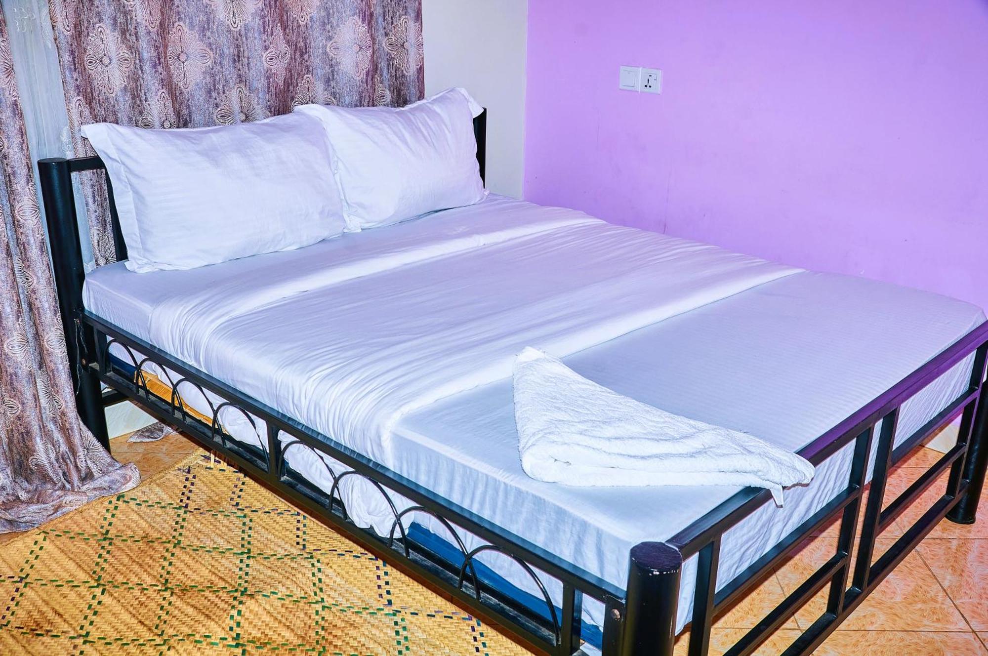 Safari Park House Bed & Breakfast Аруша Екстериор снимка