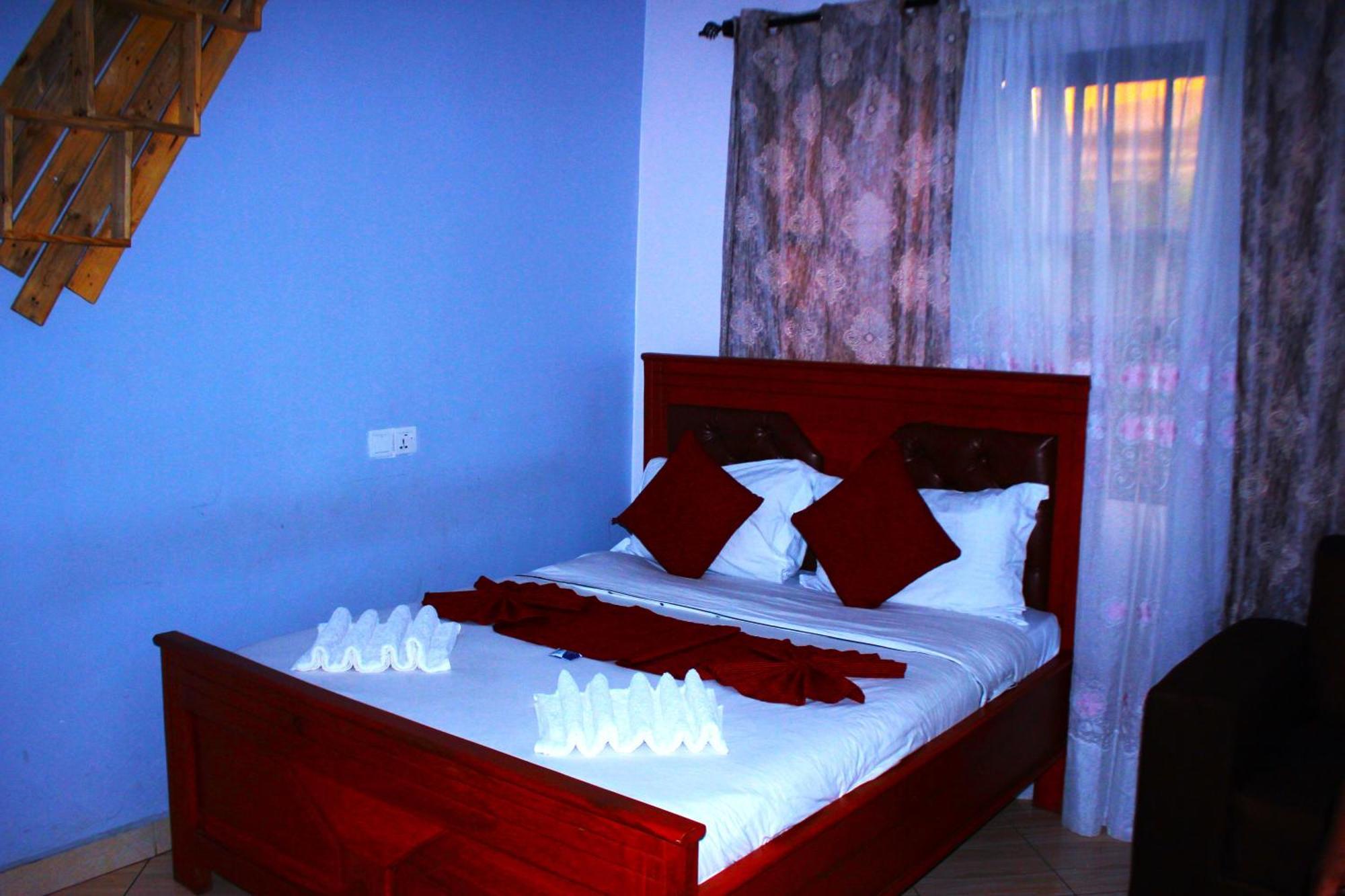 Safari Park House Bed & Breakfast Аруша Екстериор снимка
